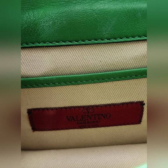 Valentino Garavani Studded Leather Chain Handbag Mini - Picture 10 of 12